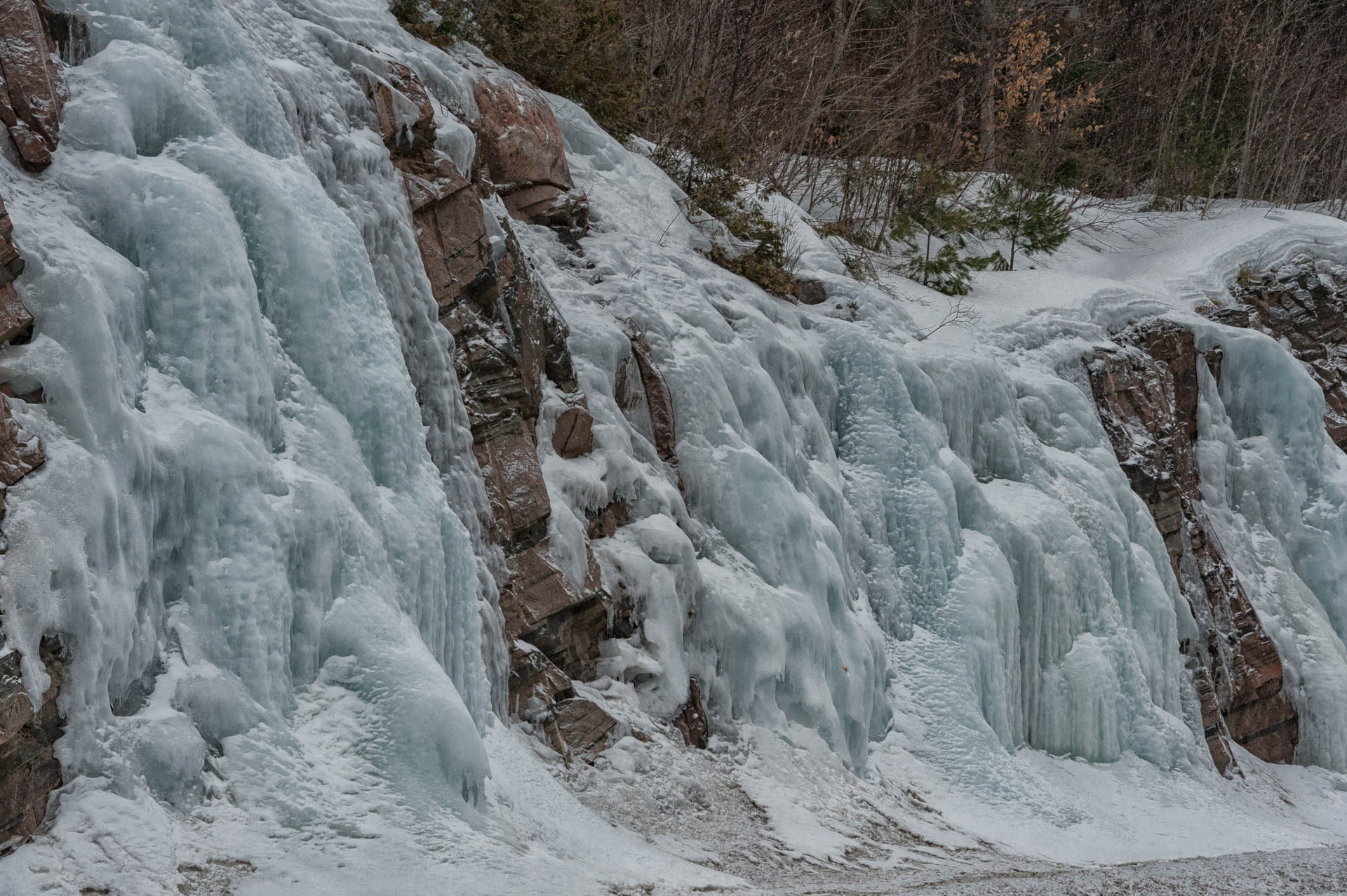 Icefalls on Highway 60
