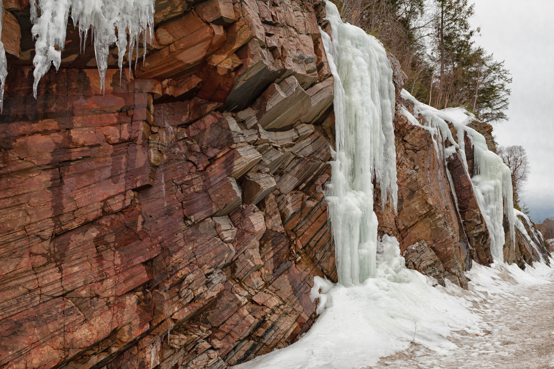 Icefalls on Highway 60