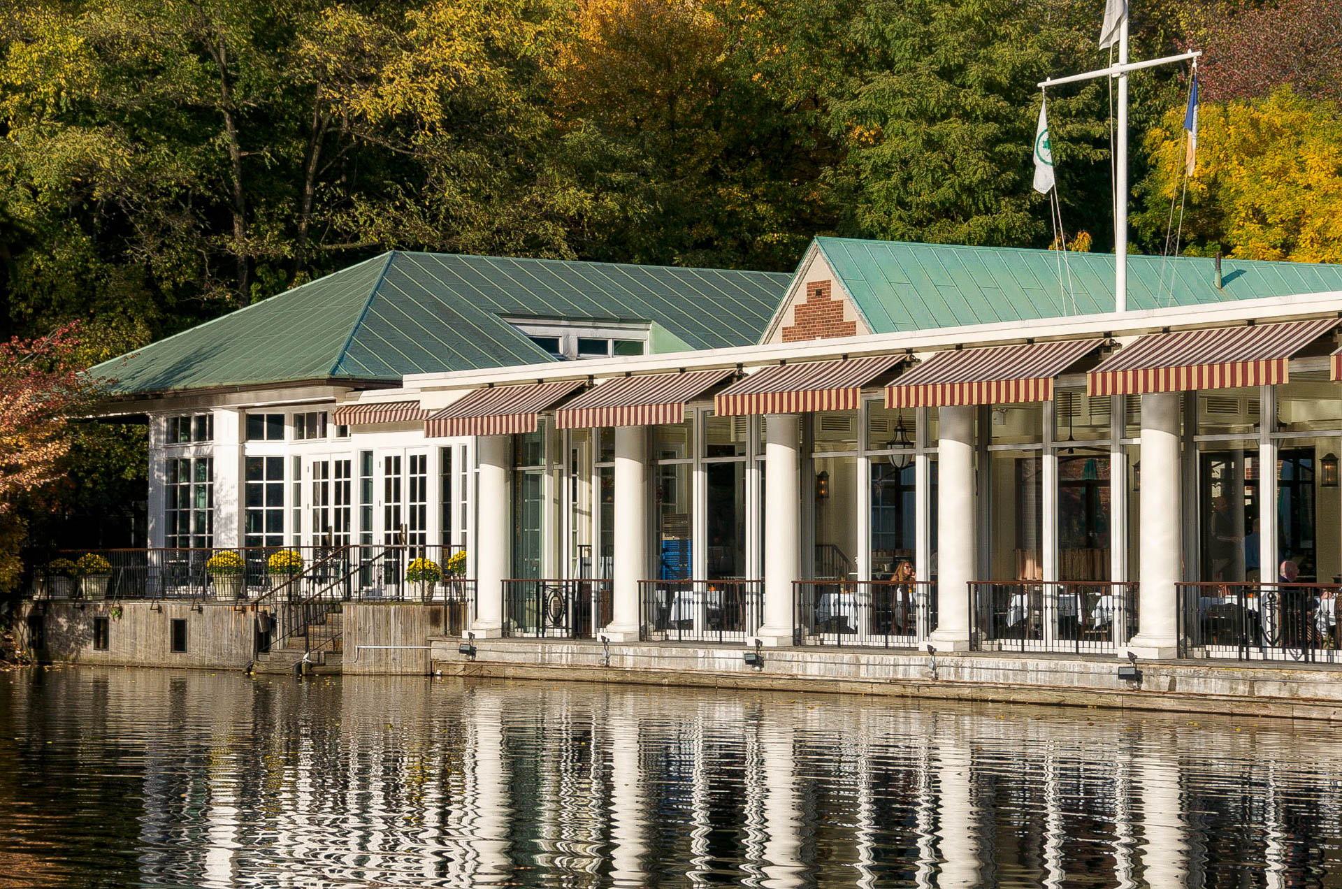 Loeb Boathouse - Lakeside restaurant in Central Park