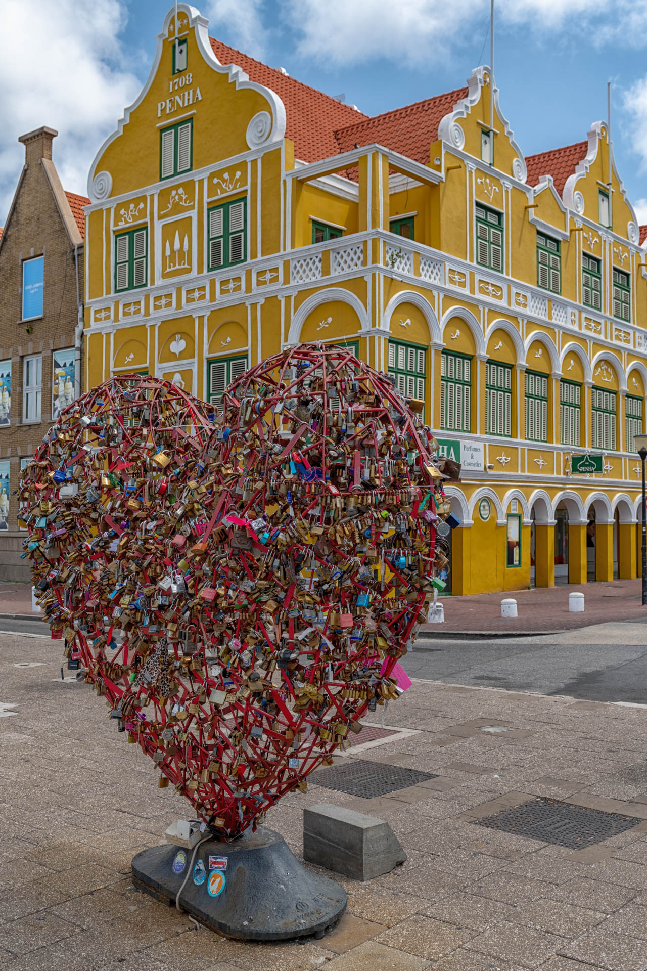 Showing the Love in Willemstad