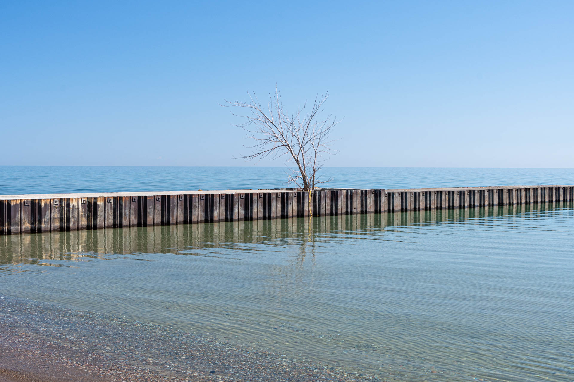 View of Lake Ontario from the Centre Island Beach