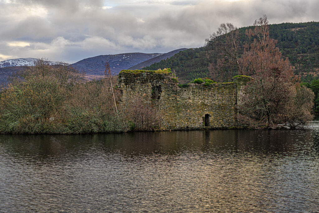 Abandoned island castle on Loch an Eilein - Cairngorms NP