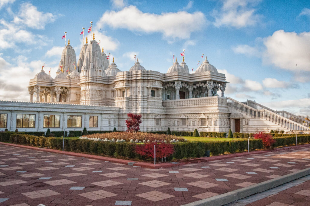 BAPS Shri Swaminarayan Mandir | Focus On Mee | Robert Mee