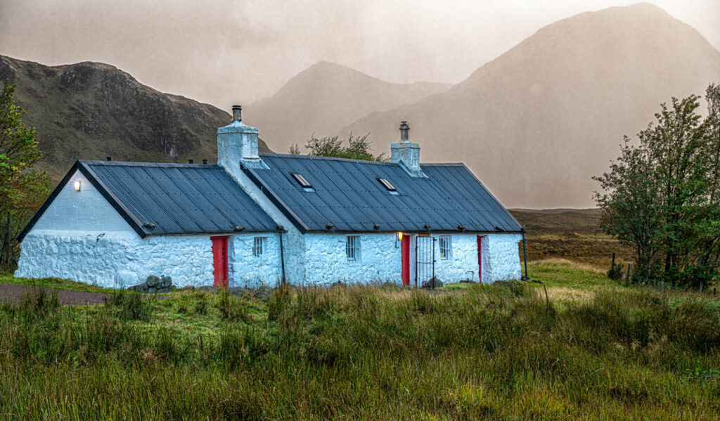 Black Rock Cottage | Focus On Mee | Robert Mee