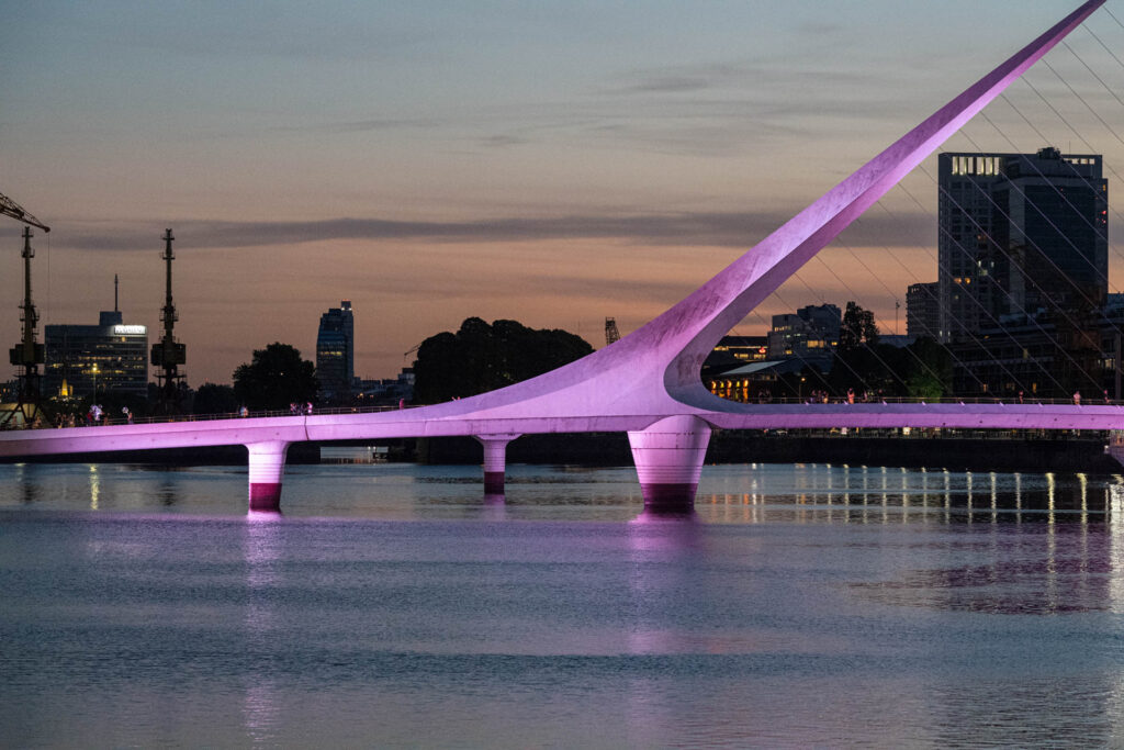 Puente de la Mujer (Women&#039;s Bridge) | Focus On Mee | Robert Mee