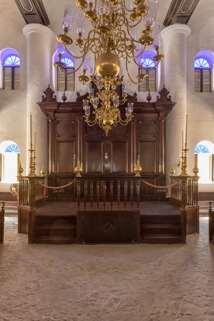 Sand floor of the Mikvé-Israel-Emmanuel Synagogue - est 1732 | Focus On Mee | Robert Mee