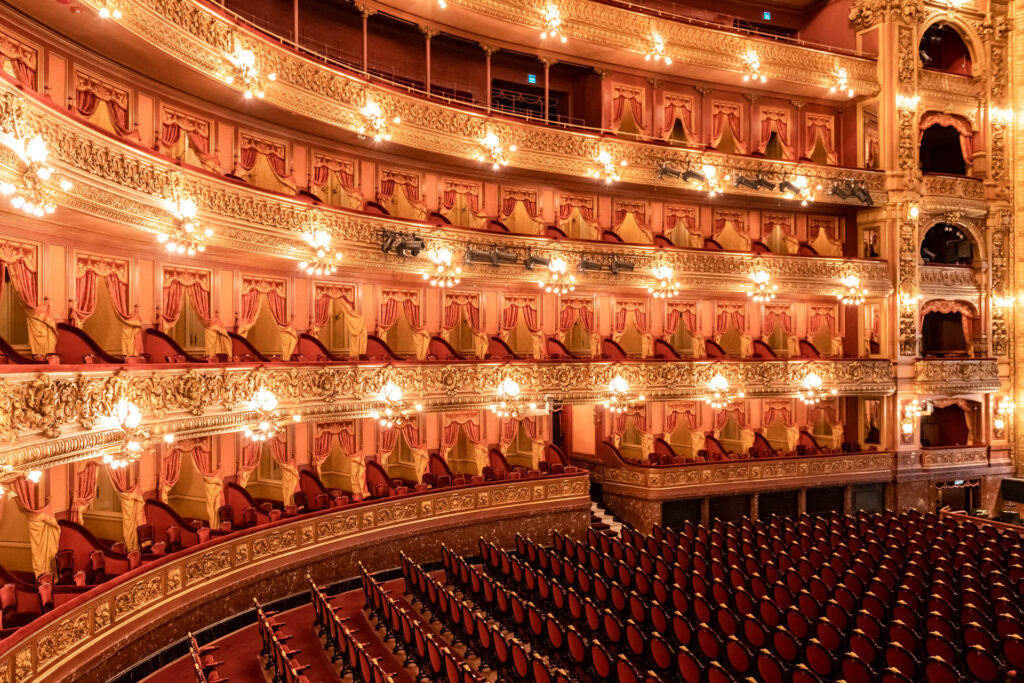 Teatro Colon | Focus On Mee | Robert Mee