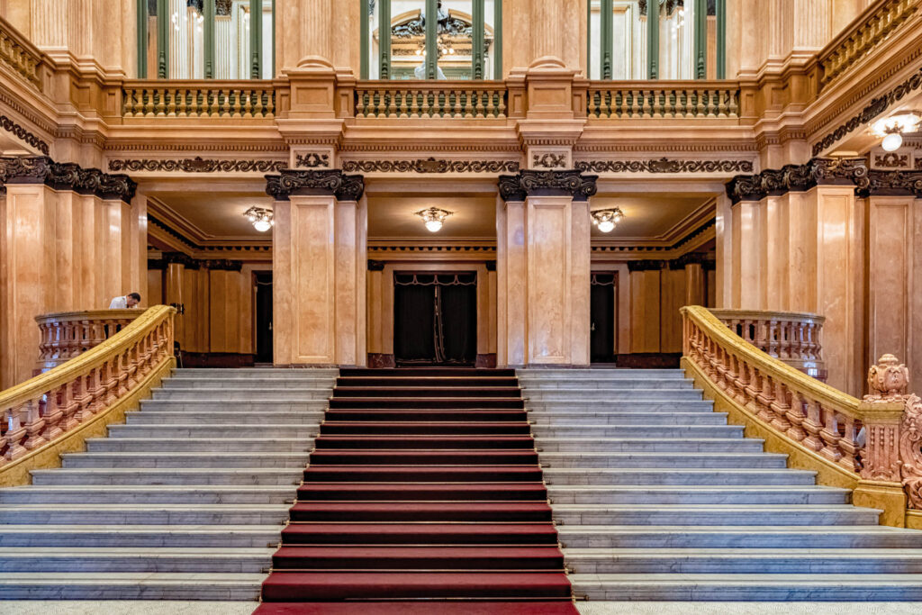 Teatro Colon | Focus On Mee | Robert Mee