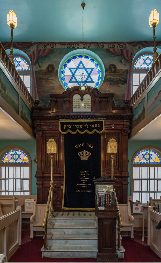 The Bagg Street Shul, Montreal | Focus On Mee | Robert Mee