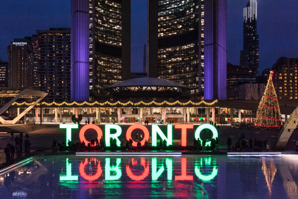 Toronto City Hall | Focus On Mee | Robert Mee