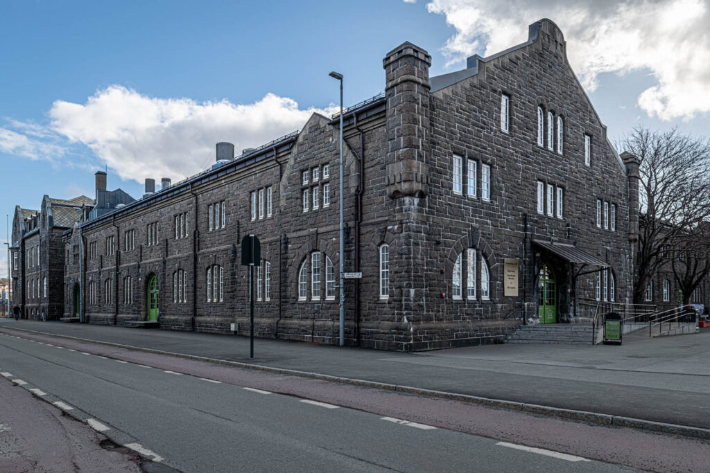 Trondheim Harbour Building | Focus On Mee | Robert Mee