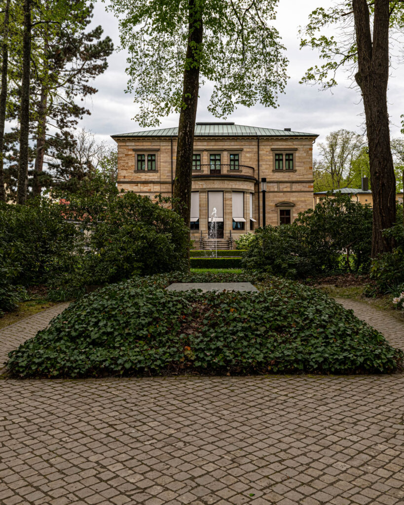 Wagner&#039;s Grave in the garden behind Wahnfried (his home) | Focus On Mee | Robert Mee