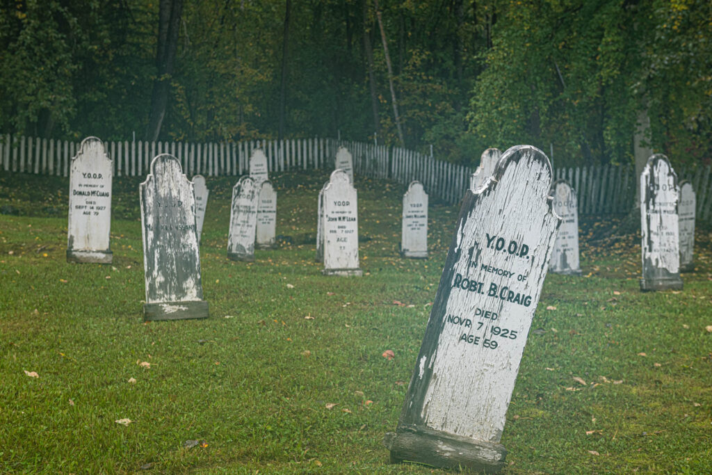 Yukon Order of Pioneers Cemetery - Dawson | Focus On Mee | Robert Mee