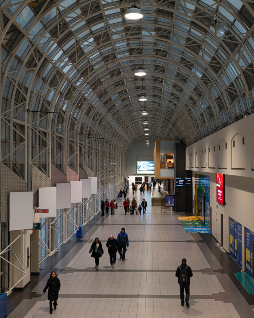 Toronto Skywalk | Focus On Mee | Robert Mee