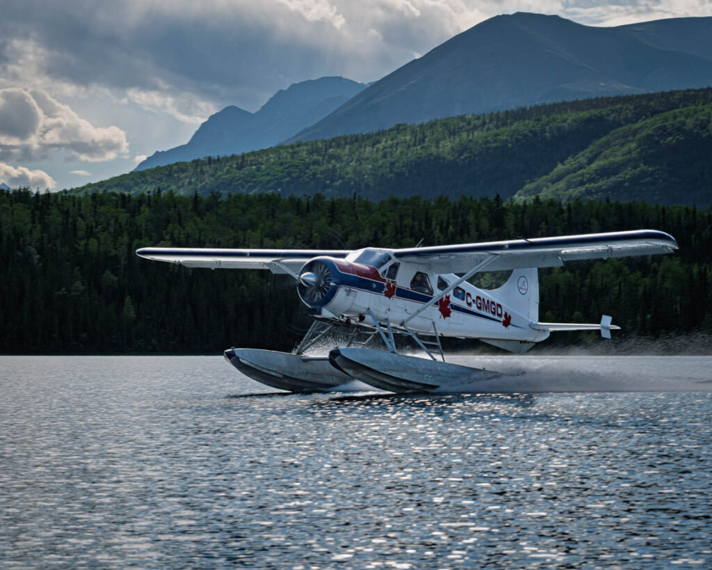 Incoming plane getting closer on Rabbitkettle Lake!