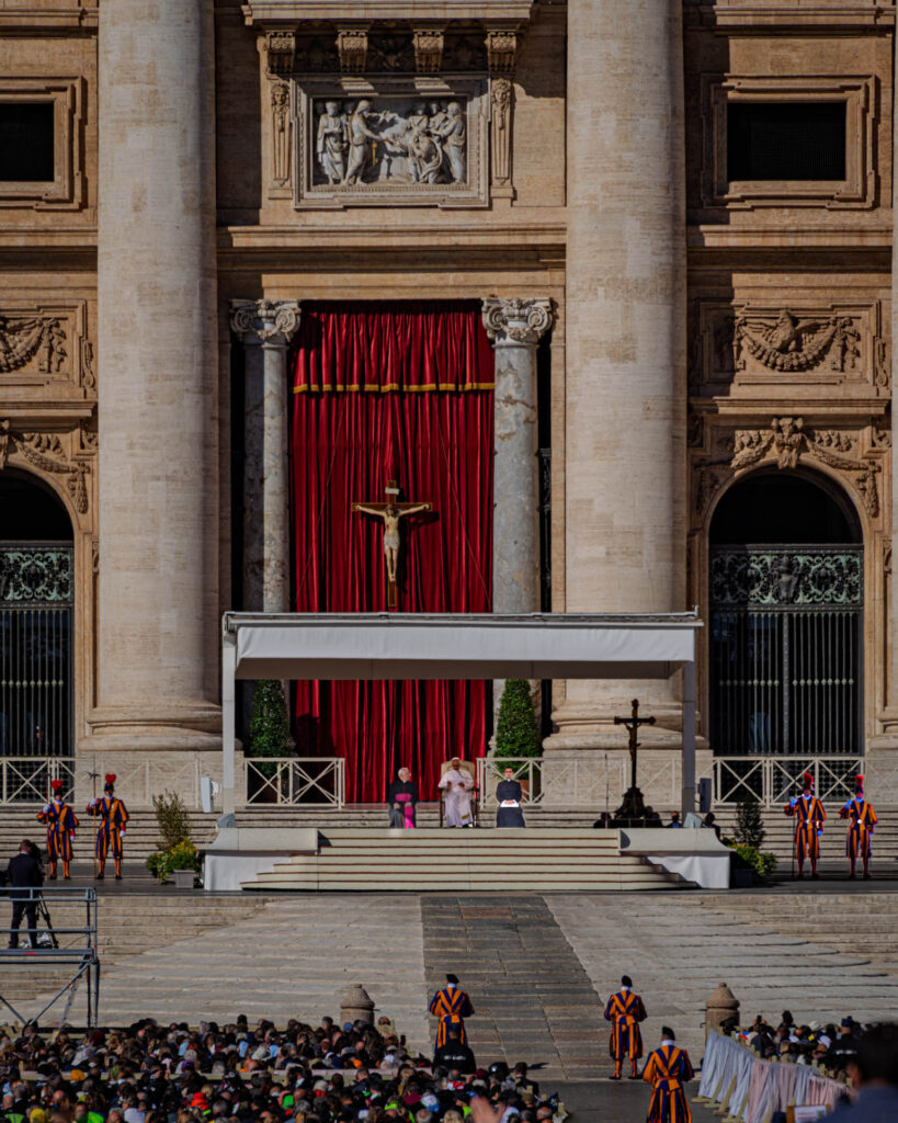 Pope Leo in St Peter&#039;s Square