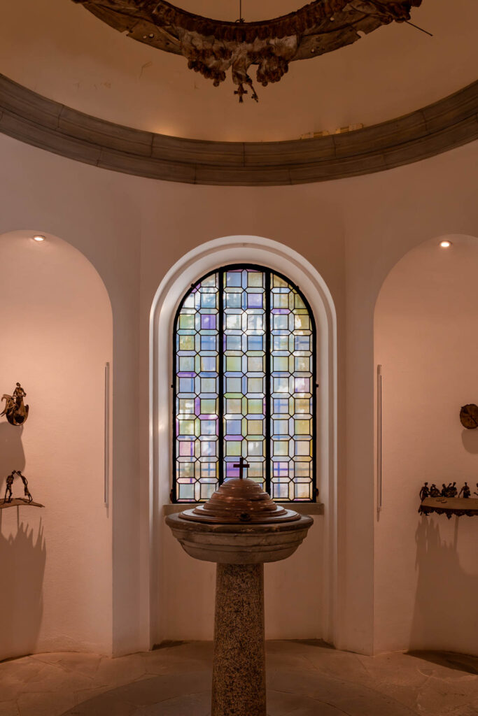 Vinci - Baptismal Font of Leonardo