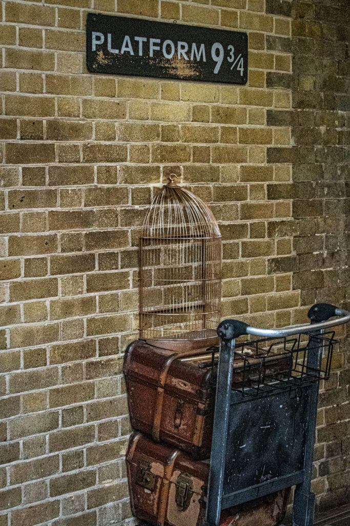 Track 9&amp;3/4 to Hogwarts School (Kings Cross Station)