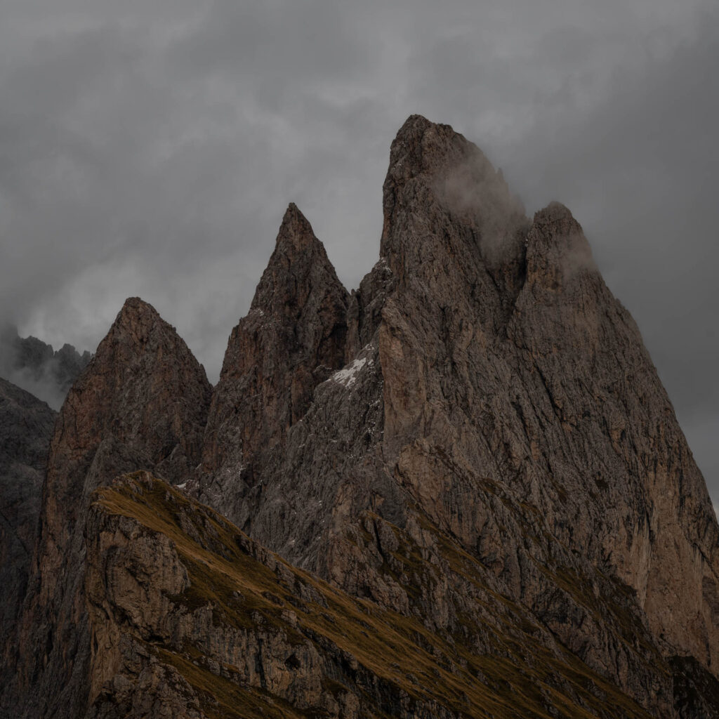 Close-up view of the Geisler Group from the top of the Seceda gondola along the Seceda Ridgeline