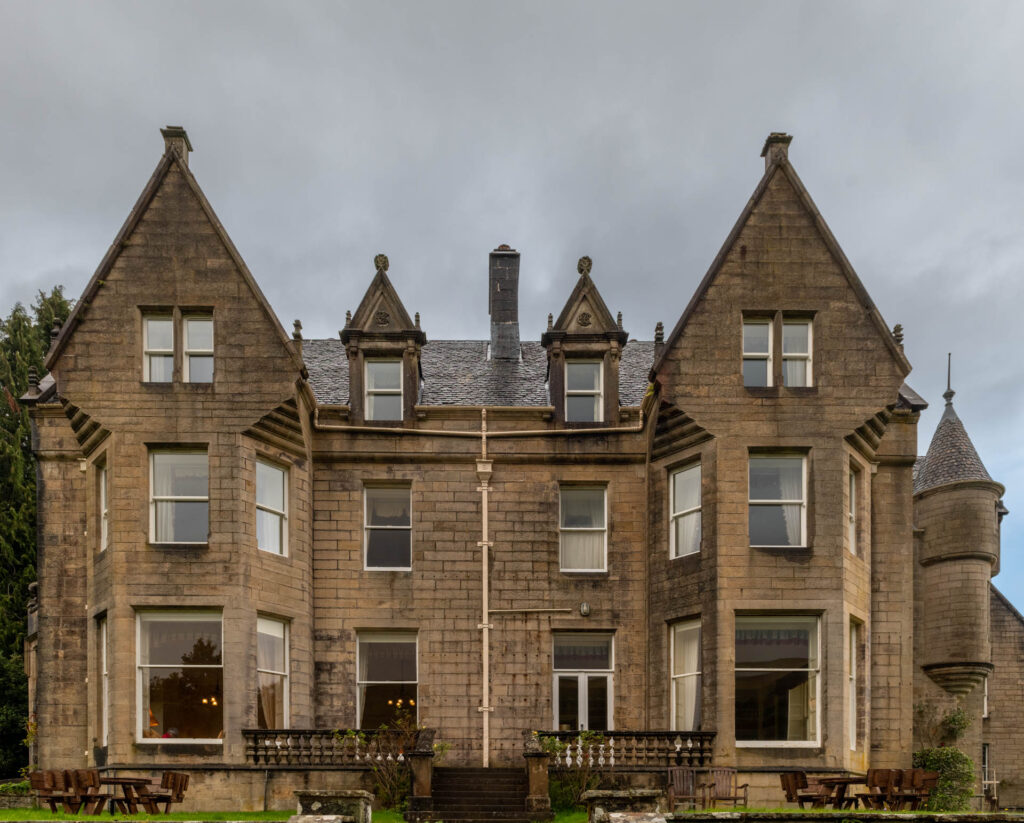 Glengarry Castle Hotel