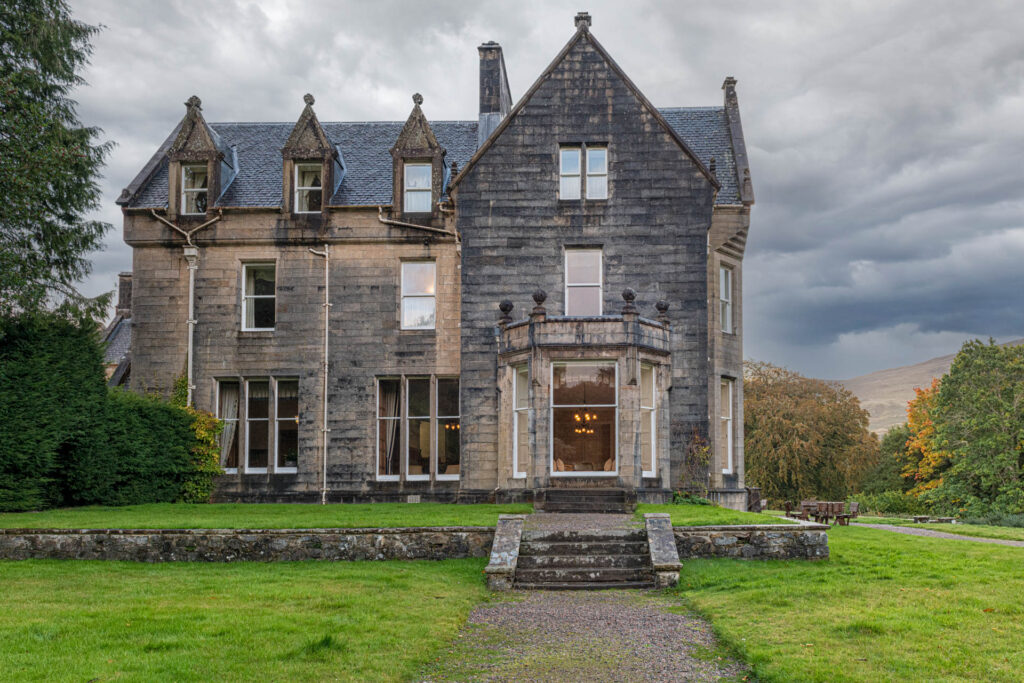 Glengarry Castle Hotel